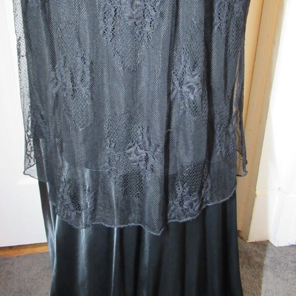 Blacklist Lip Service Satin & Lace Vintage Gown Retro Maxi Dress Goth 20s 30s - Picture 7 of 16